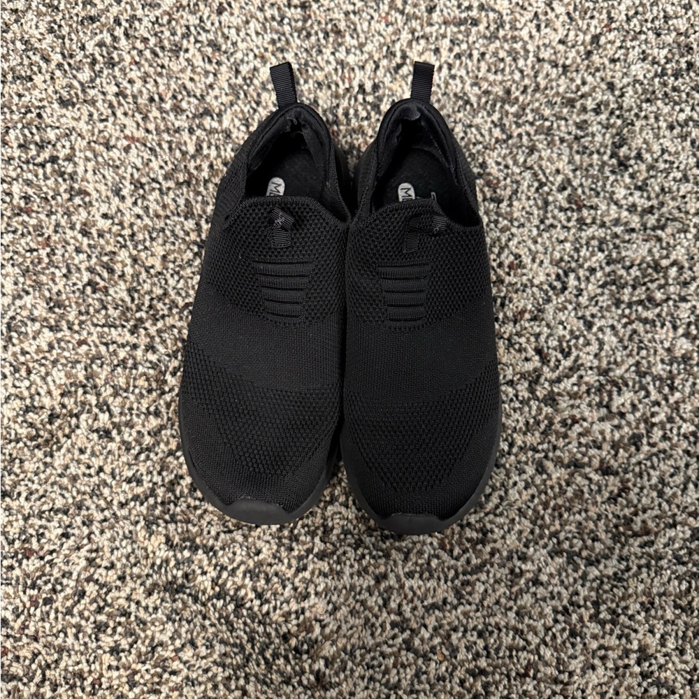 Skechers Black Athletic Shoes